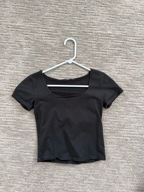 Brandy Melville Black Scoop Neck Short Sleeve Women's Top